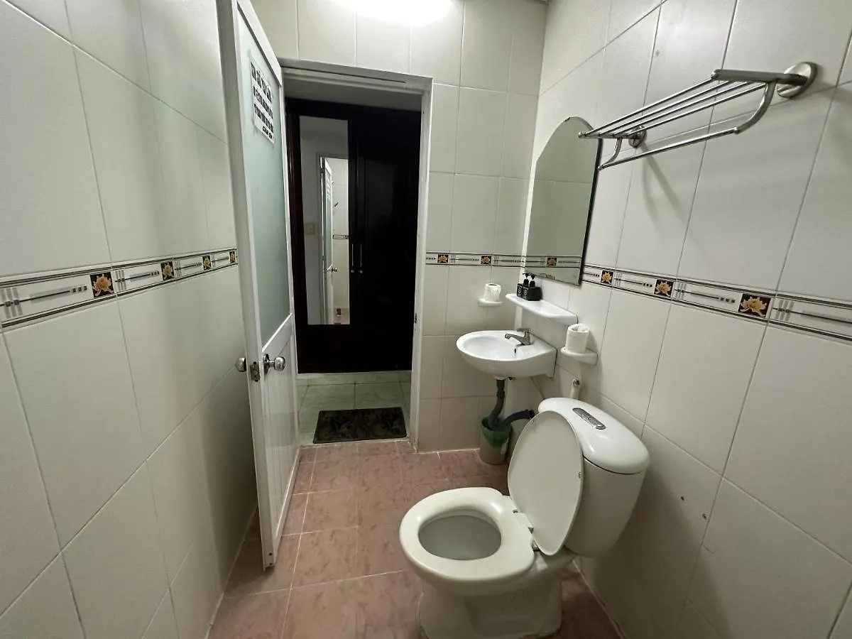 Xuan An Hotel - 53 Nguyen Thai Binh, Q. Tan Binh - By Bay Luxury Ho Chi Minh City 0*,